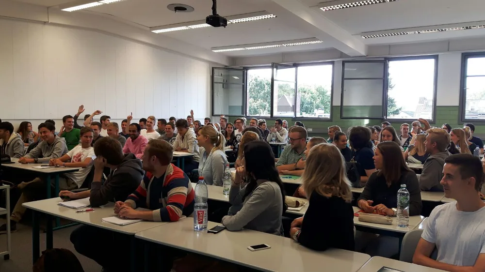 Teilnehmende im Kurs
